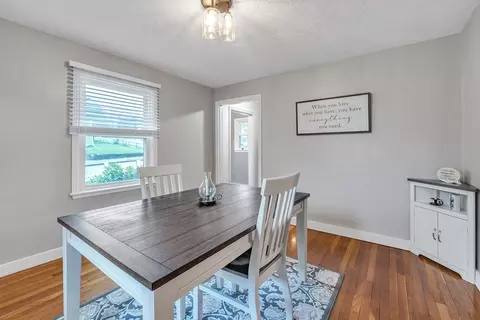 22 Lanark St, Worcester, MA 01603 photo 8
