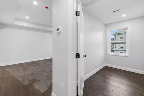 Entry Way - 138 Eighteenth St, Fall River, MA 02723 photo 9 of 10