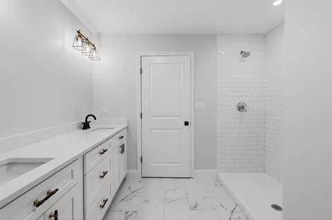 Bath - 138 Eighteenth St, Fall River, MA 02723 photo 4 of 6