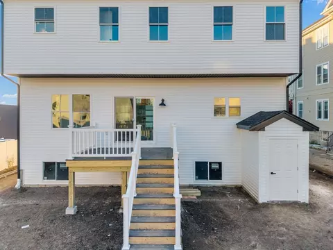 Exterior - 138 Eighteenth St, Fall River, MA 02723 photo 2 of 3