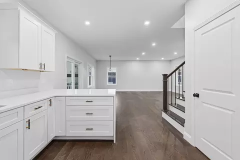 Entry Way - 138 Eighteenth St, Fall River, MA 02723 photo 5 of 10