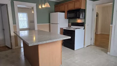 35 Arbutus Rd, Worcester, MA 01606 photo 14