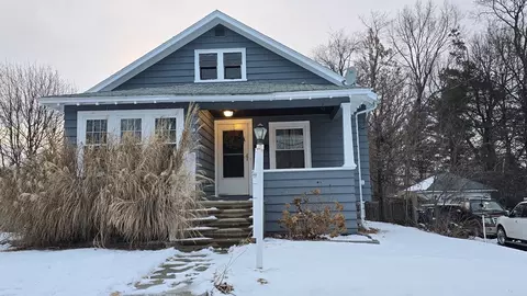 35 Arbutus Rd, Worcester, MA 01606