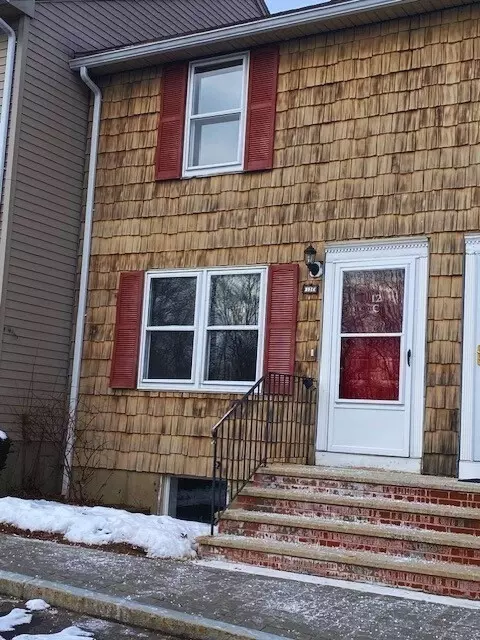 12 Oliver St # C, Haverhill, MA 01832