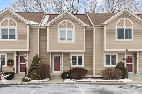 55 Littleton Rd #8B, Ayer, MA 01432