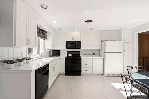 36 Cedarcrest Rd, Canton, MA 02021 photo 5