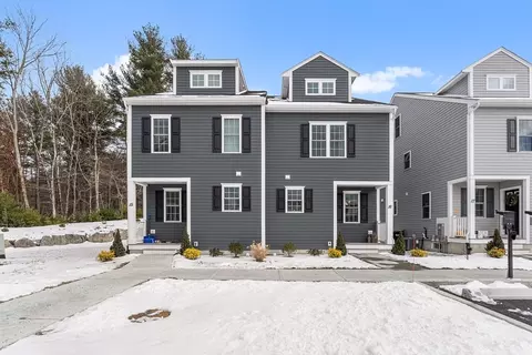 7 Hill St #16, Norfolk, MA 02056