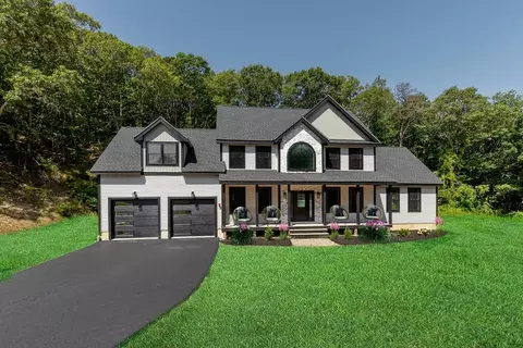 50 Wayside Ln, Barnstable, MA 02630