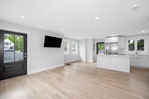 Living - 1514 Gorham St #4, Lowell, MA 01852 photo 5 of 5