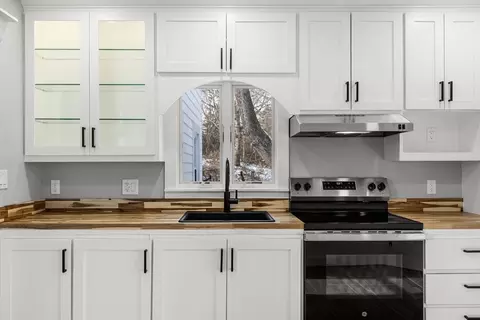 Kitchen - 2 Oakdale St, Wareham, MA 02571 photo 4 of 4