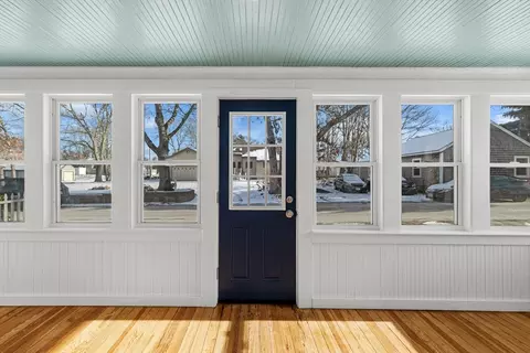 Exterior - 2 Oakdale St, Wareham, MA 02571 photo 3 of 6