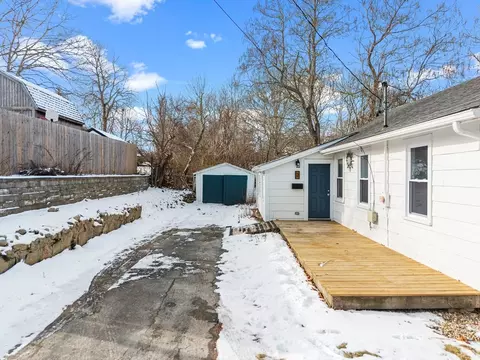 Exterior - 2 Oakdale St, Wareham, MA 02571 photo 6 of 6