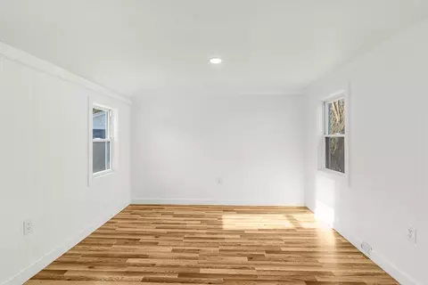 Bedroom - 2 Oakdale St, Wareham, MA 02571 photo 3 of 4