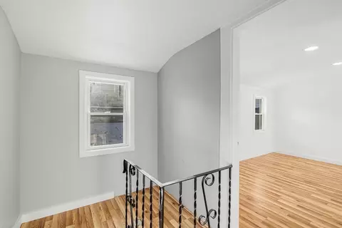 Entry Way - 2 Oakdale St, Wareham, MA 02571 photo 4 of 5