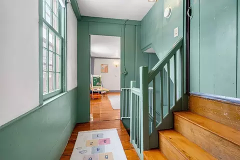 Entry Way - 4 Thorndike St, Dunstable, MA 01827 photo 4 of 4