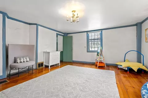 Bedroom - 4 Thorndike St, Dunstable, MA 01827 photo 5 of 6
