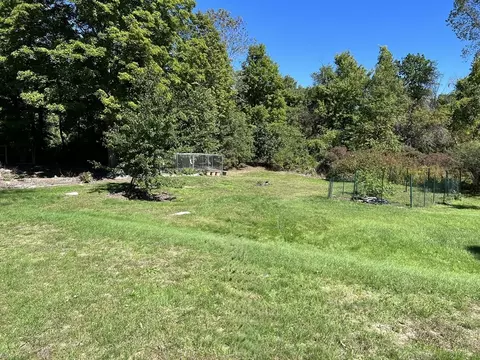 Exterior - 4 Thorndike St, Dunstable, MA 01827 photo 9 of 10