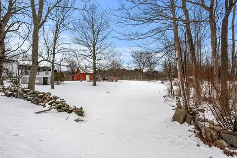 Exterior - 4 Thorndike St, Dunstable, MA 01827 photo 6 of 10