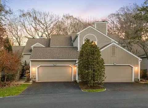 401 Dedham St #B, Newton, MA 02459