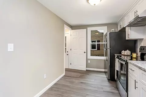251 Edendale St, Springfield, MA 01104 photo 5