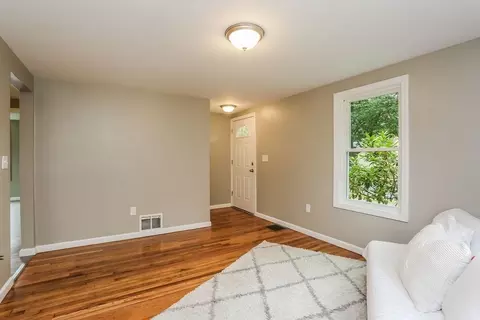 251 Edendale St, Springfield, MA 01104 photo 12
