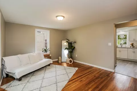 251 Edendale St, Springfield, MA 01104 photo 11