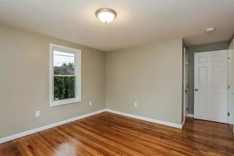 251 Edendale St, Springfield, MA 01104 photo 18