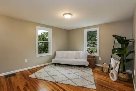 251 Edendale St, Springfield, MA 01104 photo 10