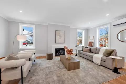 Living - 203 Everett St, Arlington, MA 02474 photo 2 of 2