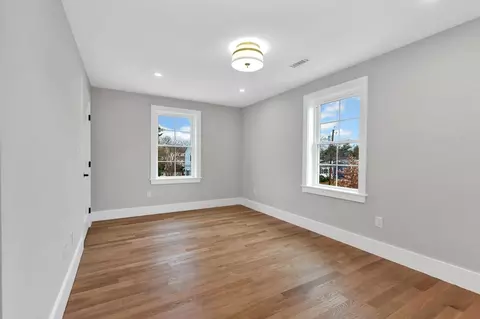 Bedroom - 203 Everett St, Arlington, MA 02474 photo 4 of 5