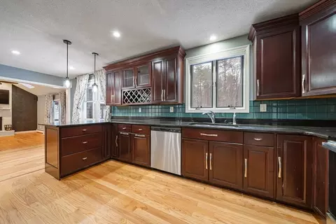 18 Lorri Rd, Derry, NH 03038 photo 7