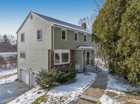 36 Cider Mill Rd, Framingham, MA 01701 photo 4