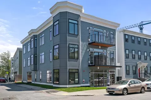 142 Pleasant St, Boston, MA 02125