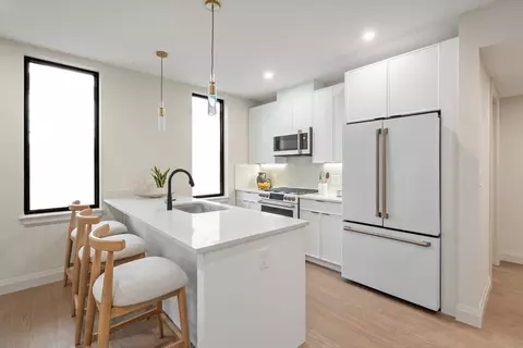 100 Lincoln St #208, Boston, MA 02135