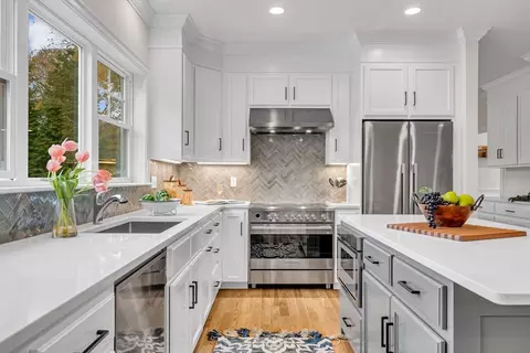 73 Maple St #1, Needham, MA 02492 photo 3