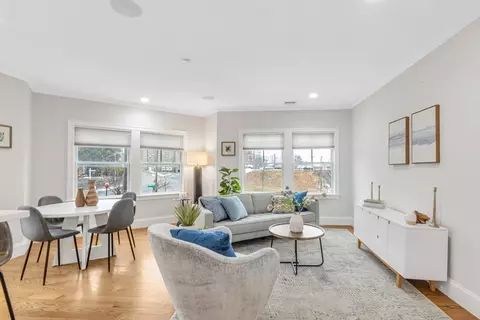 18 Robert St UNIT 4, Boston, MA 02131