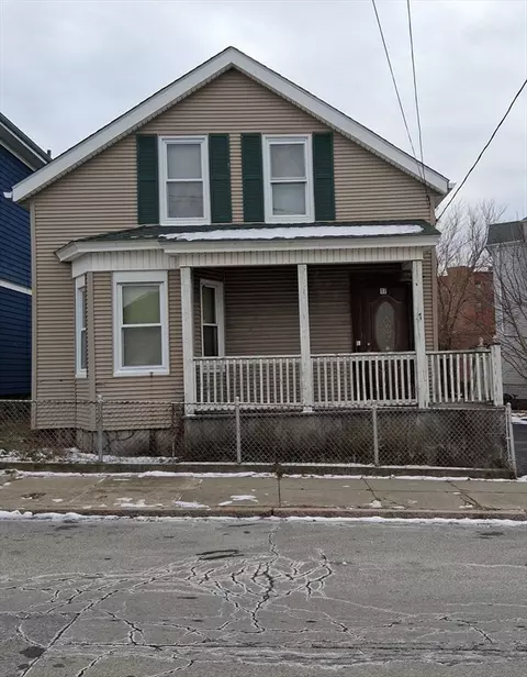 17 Langley St, Fall River, MA 02720