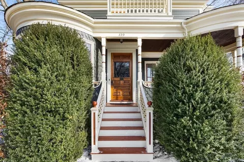 Exterior - 129 High St, Reading, MA 01867 photo 4 of 11
