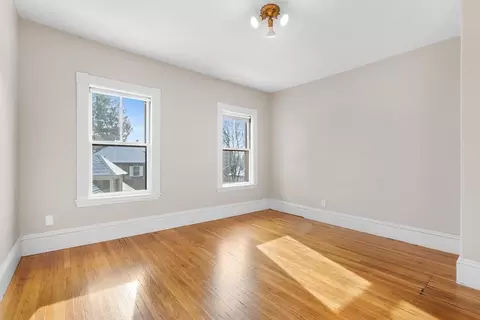 Bedroom - 129 High St, Reading, MA 01867 photo 4 of 8