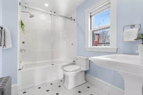 Bath - 129 High St, Reading, MA 01867 photo 1 of 2