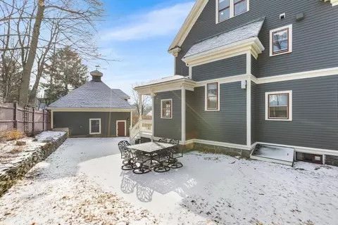 Exterior - 129 High St, Reading, MA 01867 photo 7 of 11