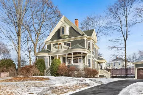 Exterior - 129 High St, Reading, MA 01867 photo 2 of 11