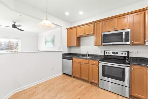 Kitchen - 36 Abigail Way #3003, Reading, MA 01867 photo 2 of 5