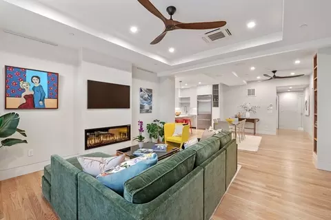 950 Massachusetts Ave #C3B, Cambridge, MA 02139