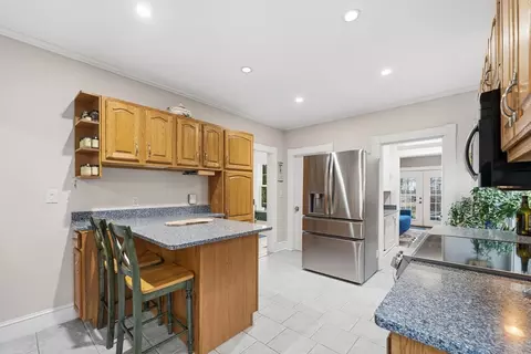 14 Harrison Ave, Beverly, MA 01915 photo 6