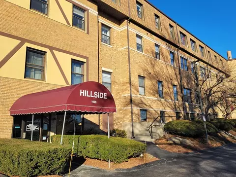 1029 Pleasant St #20, Worcester, MA 01602