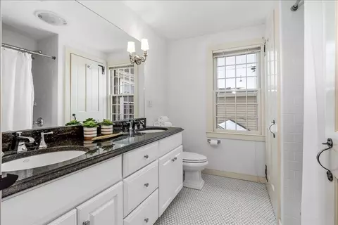 Bath - 83 North St #83, Hingham, MA 02043 photo 3 of 3