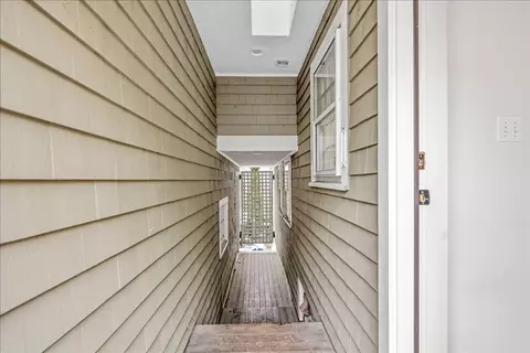 Entry Way - 83 North St #83, Hingham, MA 02043 photo 5 of 5