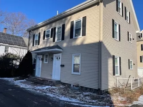10 Naviens Ln #1, Waltham, MA 02453