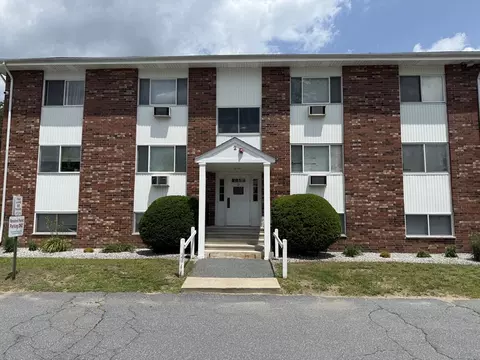 5 Turnpike Rd #213, Townsend, MA 01469